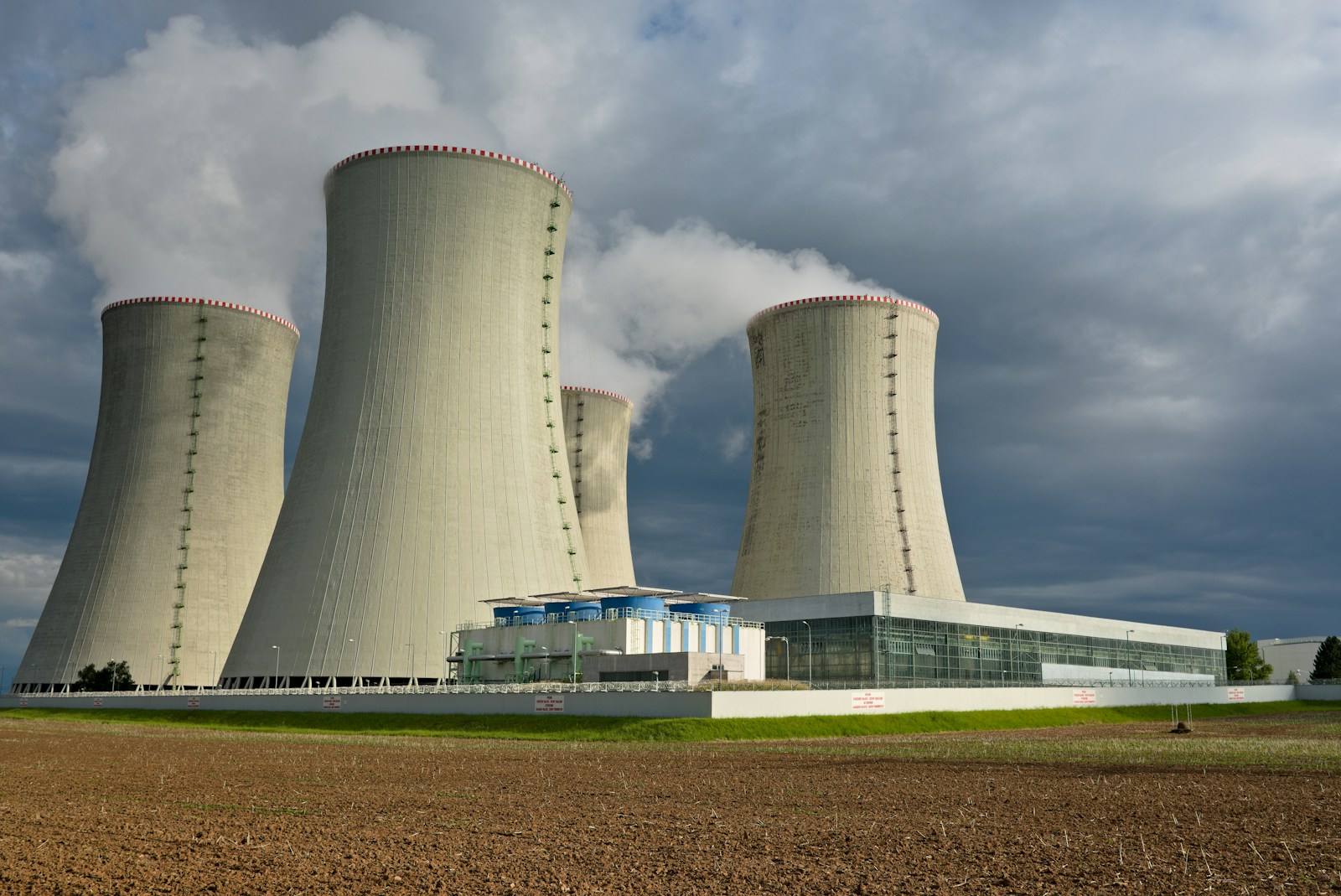 3 Nuclear Stocks for the AI-Powered Energy Boom