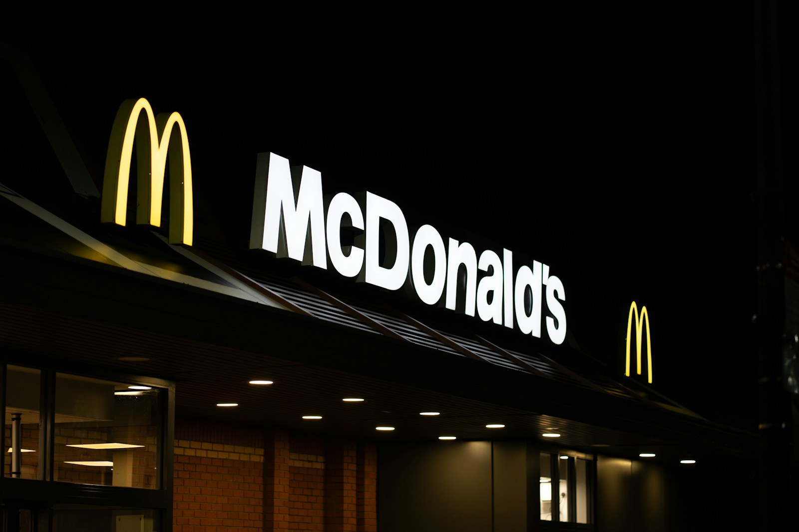 McDonald’s Q1 Earnings Reveals Love-Hate Relationship Between Consumers