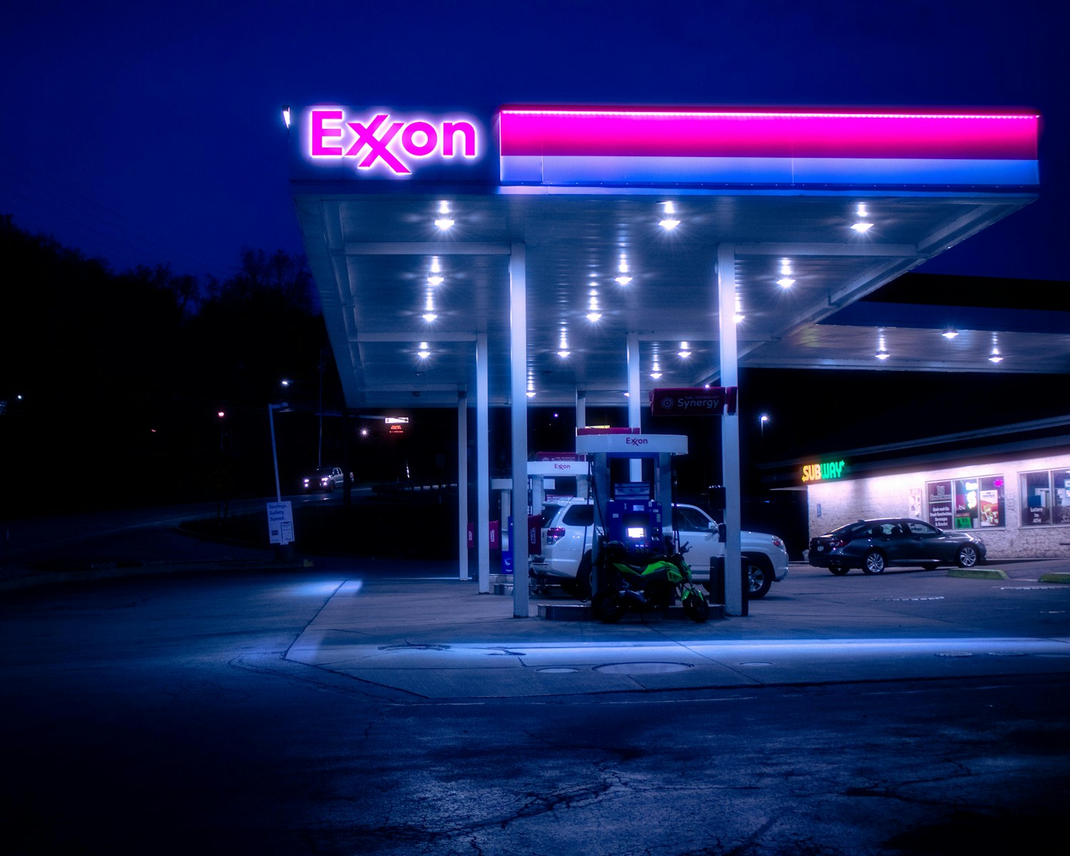 Exxon vs. Chevron: Who’s Winning the Energy Trade in 2026? 