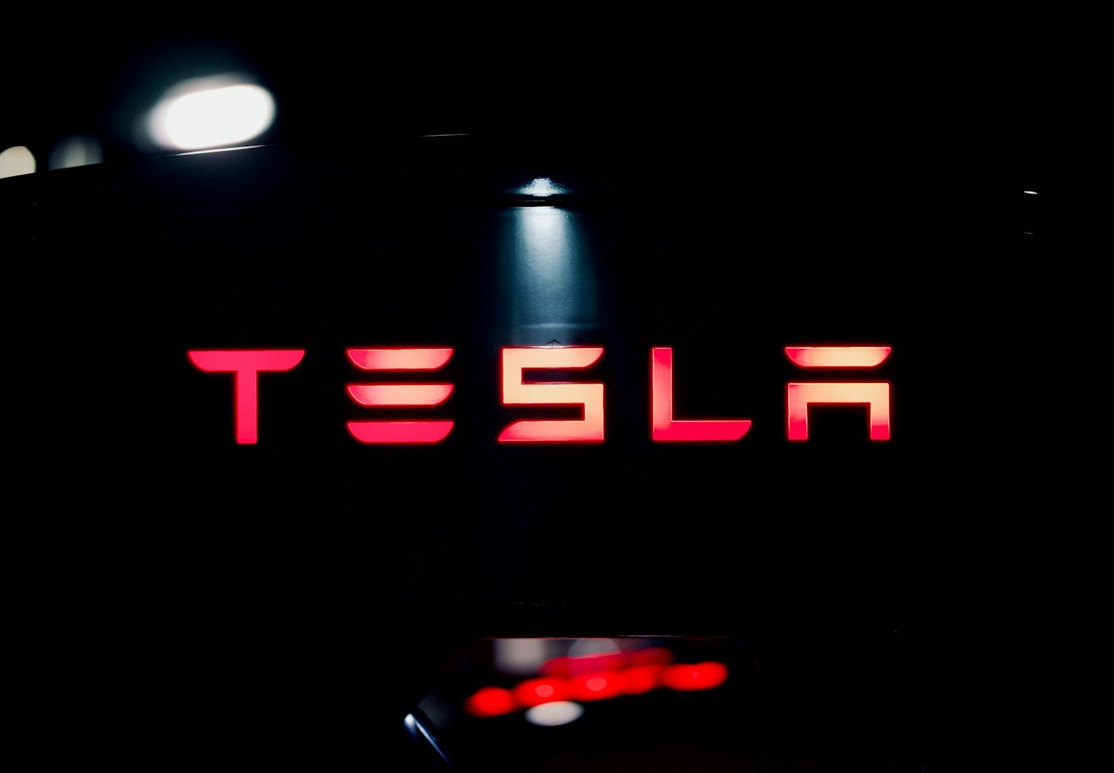 Tesla’s Q2 Earnings Miss Overshadows Record Revenue and AI Progress