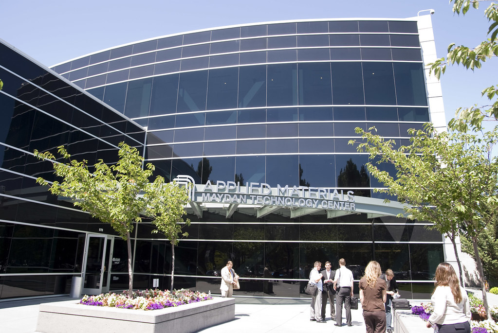 Applied Materials (AMAT) Q3: AI Chip Complexity Is Fueling Record Growth