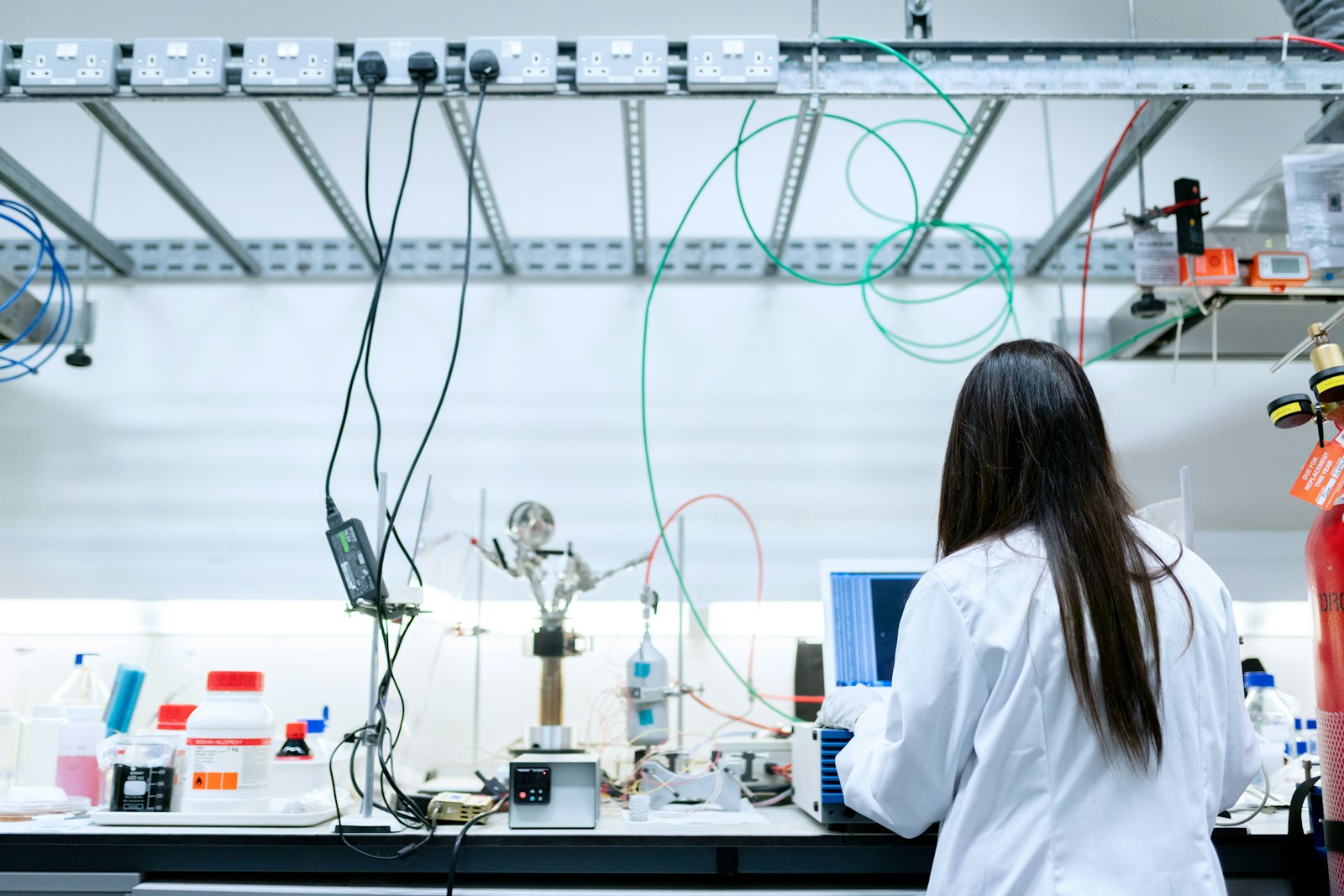 Corning Gets a Bullish Upgrade as Analysts See Strong Growth Ahead