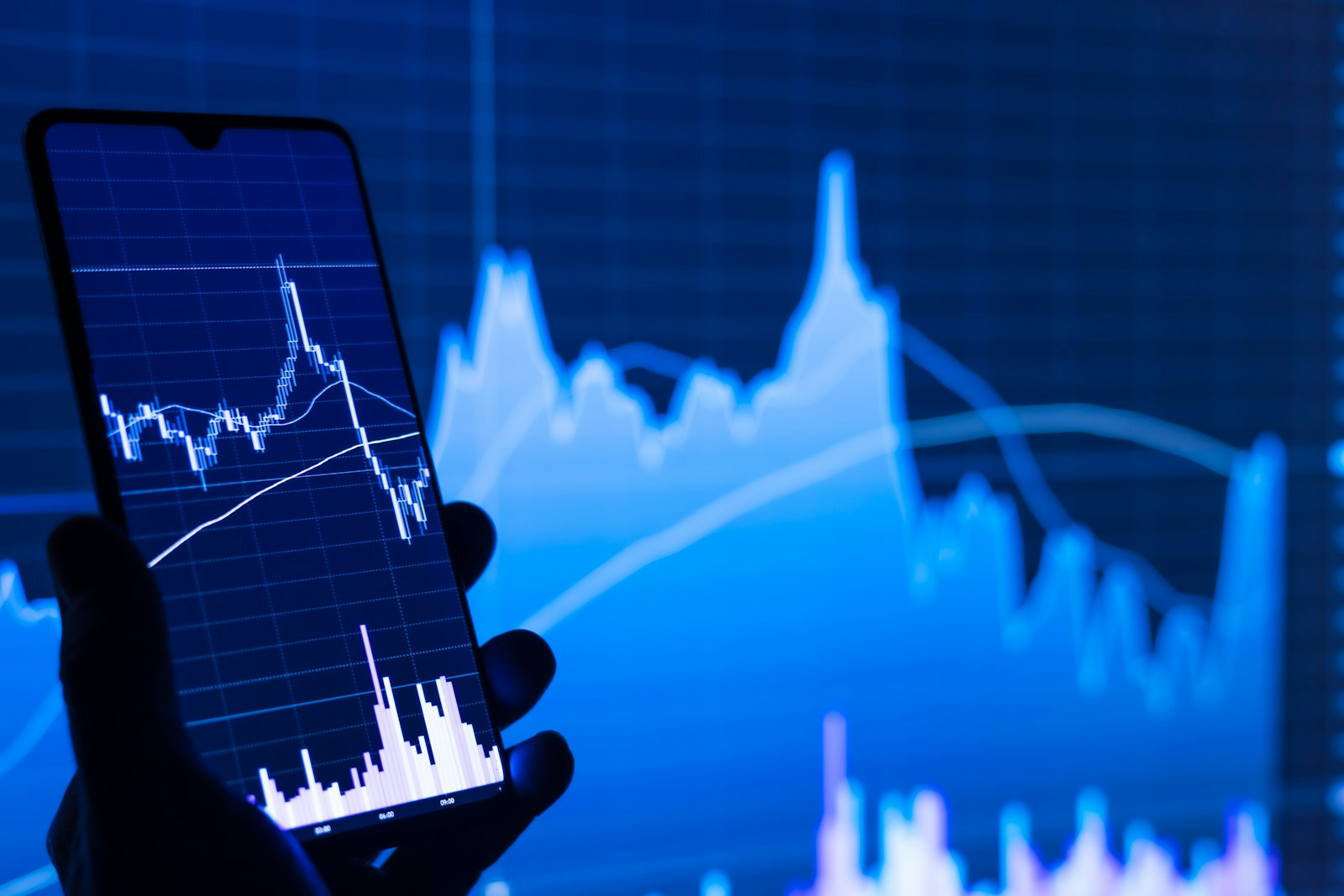 Wall Street Likes These 3 Growth Stocks – Should You Follow Along?